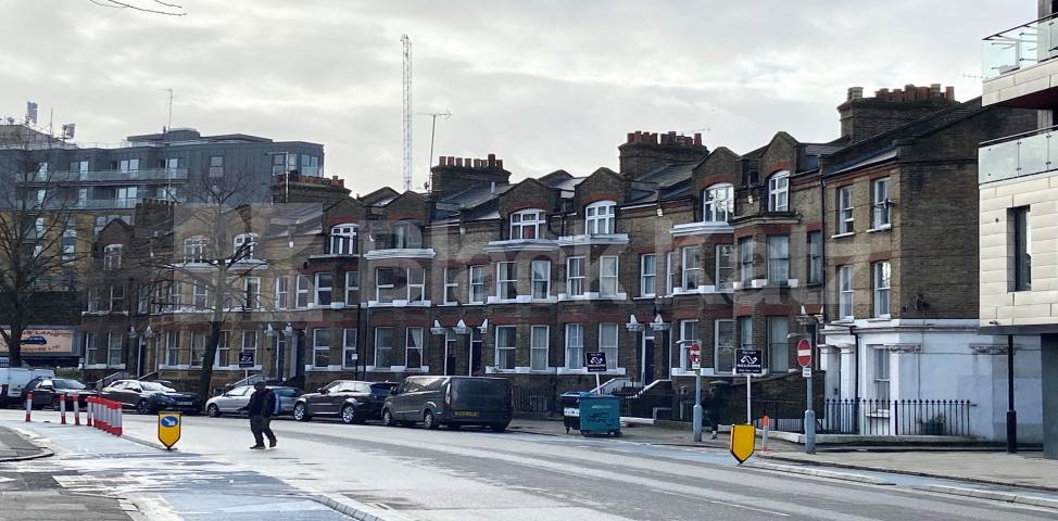 			UNDER OFFER , 1 Bedroom, 1 bath, 1 reception Apartment			 Southwark Bridge Road, London Bridge / Borough